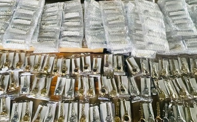 Bắt 450 chiếc đồng hồ Rolex giả nhập lậu qua cửa khẩu Trà Lĩnh