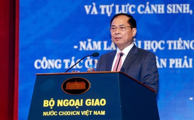 Phó thủ tướng: Ngành Ngoại giao phát huy sức mạnh tổng hợp, đảm đương tốt vai trò tiên phong
