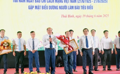 Thái Bình biểu dương người làm báo tiêu biểu nhân 100 năm ngày Báo chí Cách mạng Việt Nam
