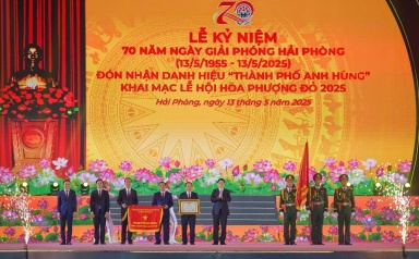 Ấn tượng Lễ hội Hoa Phượng Đỏ 2025, Hải Phòng đón nhận “Thành phố Anh hùng”