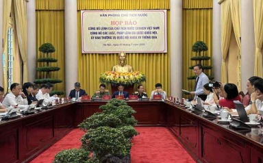 Quản lý cán bộ theo vị trí việc làm, đổi mới tuyển dụng công chức