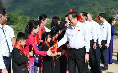 Vượt mọi khó khăn, xây dựng Quốc hội Việt Nam phát triển toàn diện