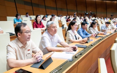 Sửa 7 luật lĩnh vực đầu tư, tài chính, ngân sách: Mở rộng chỉ định thầu, tăng ưu đãi đầu tư, thuế, hải quan