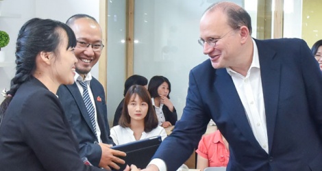 Đặt khách hàng là trọng tâm, AIA duy trì tăng trưởng mạnh mẽ ...