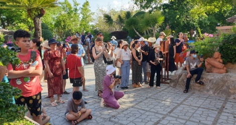 Khánh Hòa dừng hoạt động đón khách du lịch tại 3 điểm di tích trước bão Kalmaegi