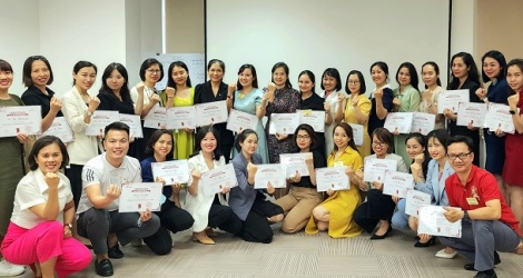 Hanwha Life Việt Nam: Từ môi trường làm việc lý tưởng đến các giải thưởng quốc tế