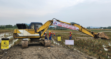 Đường dây 500 kV Nam Định I - Thanh Hóa: Làm việc xuyên đêm, không ngày nghỉ