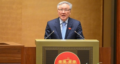 Phó thủ tướng: Tăng trưởng GDP quý II/2025 đạt khoảng 7,6%; không khoan nhượng với hàng giả, hàng lậu