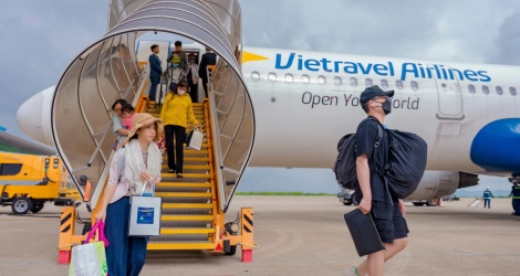 Một loạt công ty thay lãnh đạo; Vietravel Airlines báo lãi; 5% cổ phần Bách hóa Xanh đổi chủ