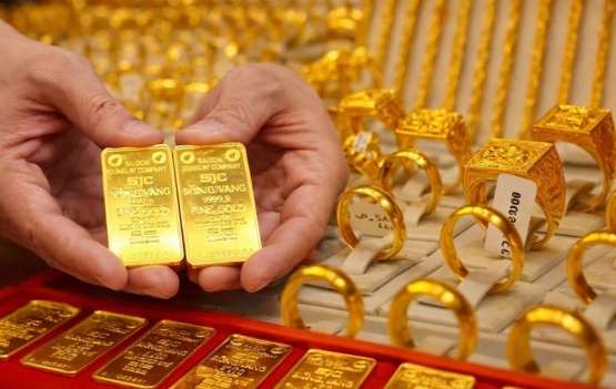 Fed giữ nguyên lãi suất, vàng và bitcoin bất động