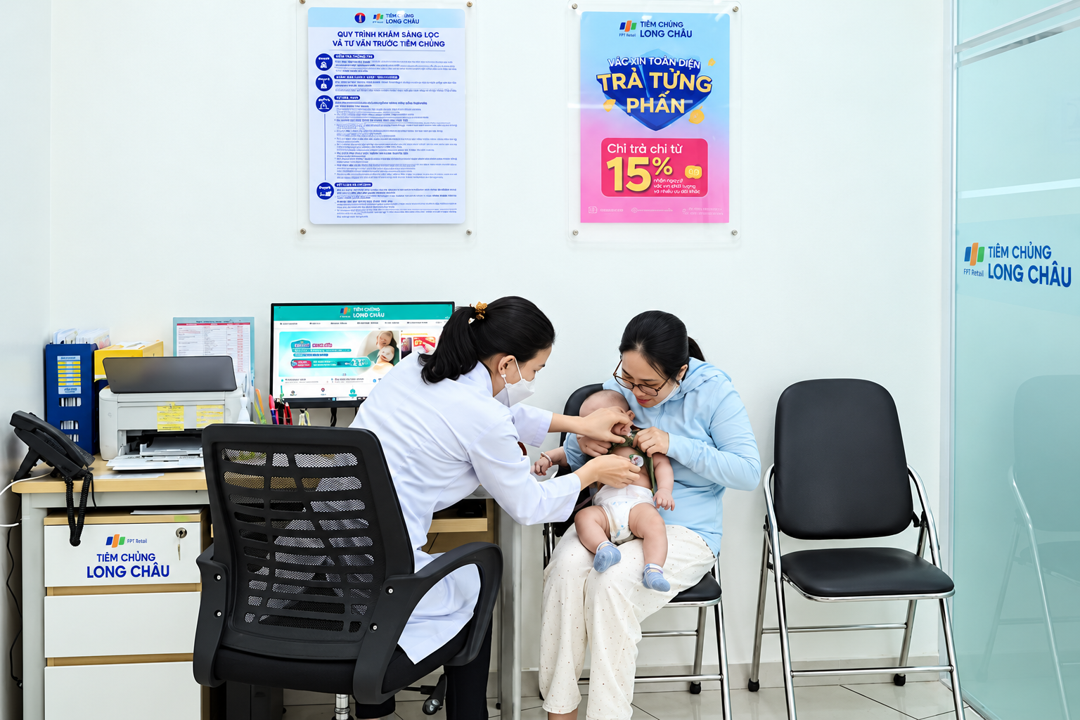 Long Châu Vaccination Clinic Visit