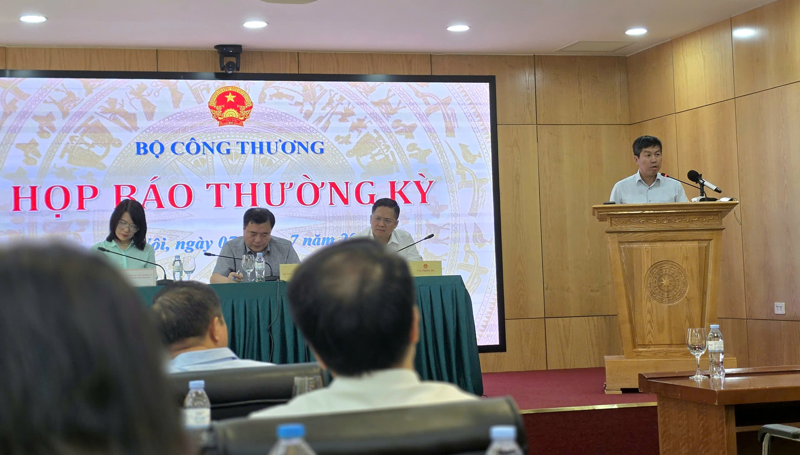 Ông Trung.jpg Ông Trung.jpg