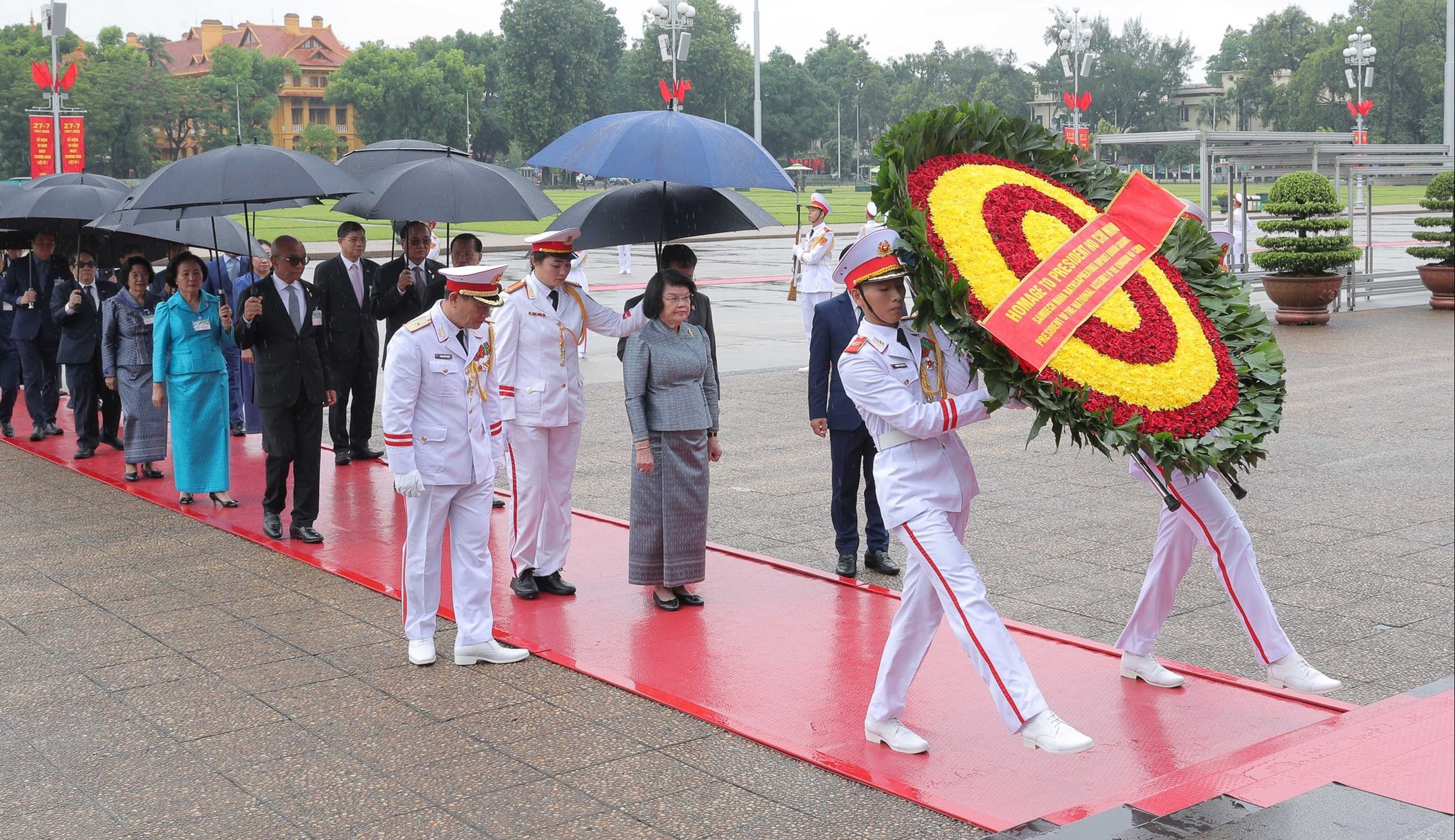 chu-tich-quoc-hoi-campuchia-samdech-khuon-sudary-vieng-lang-chu-tich-ho-chi-minh-6.jpg