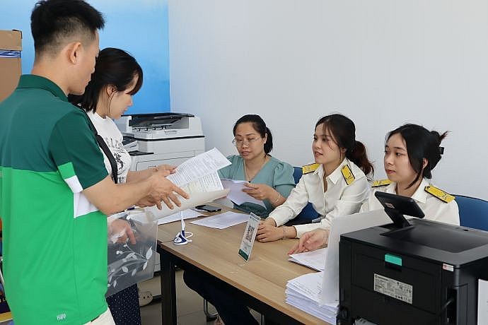 ha-noi-nhieu-ho-kinh-doanh-dang-ky-chuyen-thanh-doanh-nghiep-20250523182959