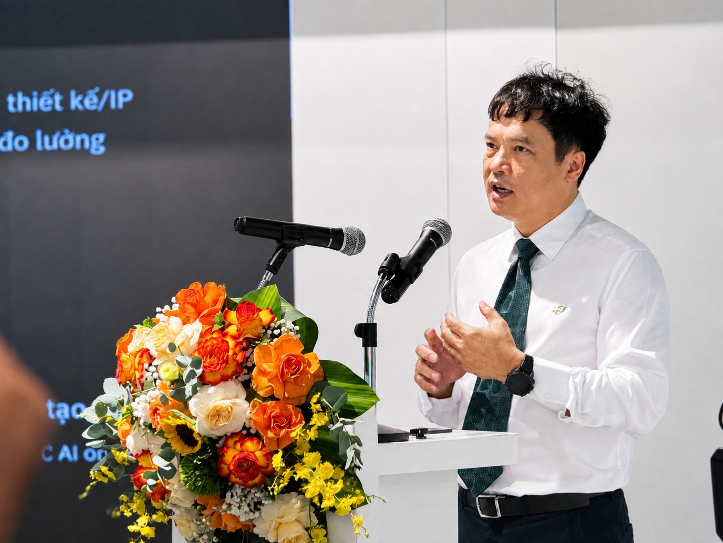 ong khoa fpt.jpg