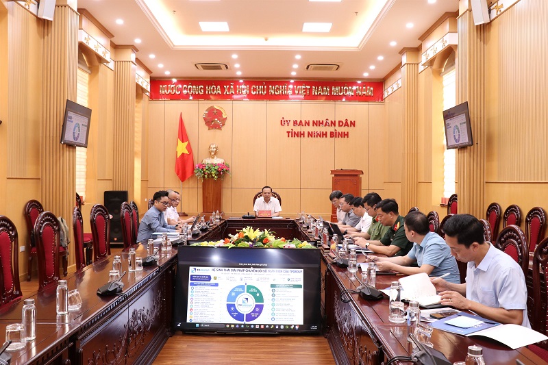 Hình ảnh buổi làm việc Hình ảnh buổi làm việc