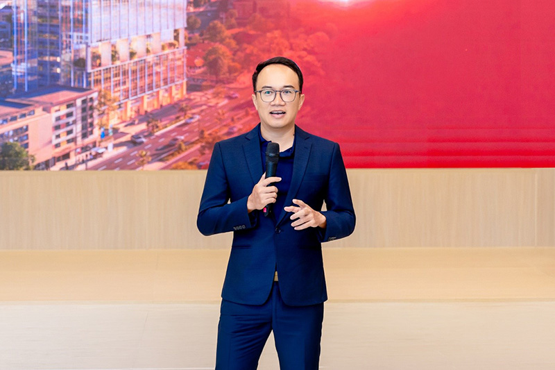 &Ocirc;ng Nguyễn Lương Ho&agrave;ng
