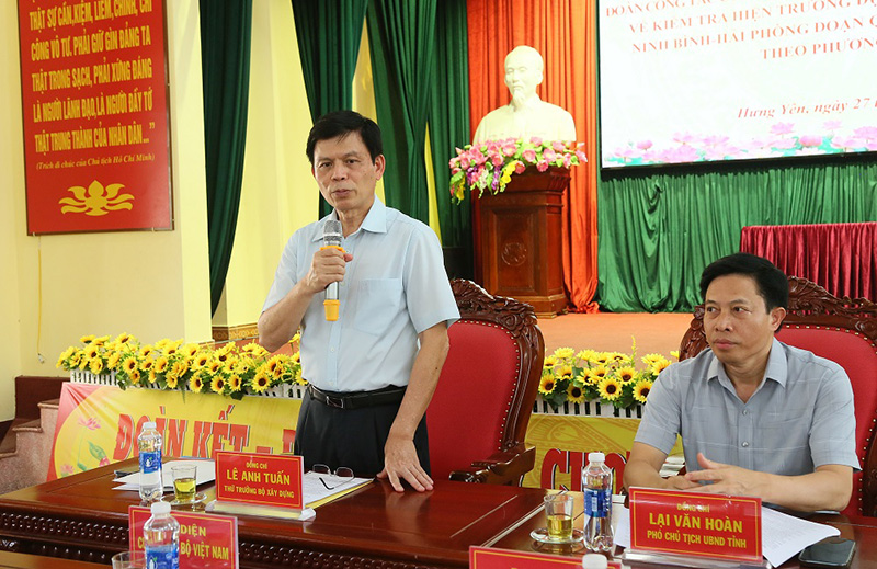 Thứ trưởng Bộ X&acirc;y dựng L&ecirc; Anh Tuấn ph&aacute;t biểu tại buổi l&agrave;m việc_