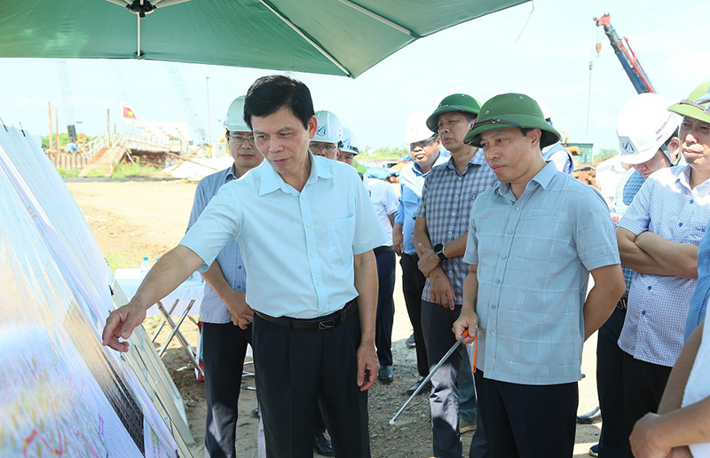 Thứ trưởng Bộ X&acirc;y dựng L&ecirc; Anh Tuấn