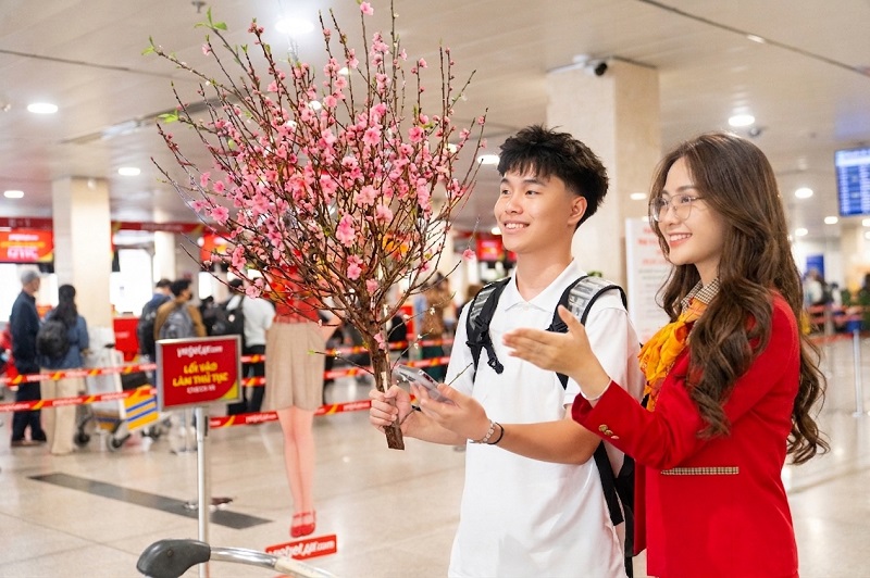 VJ passengers 2.jpg