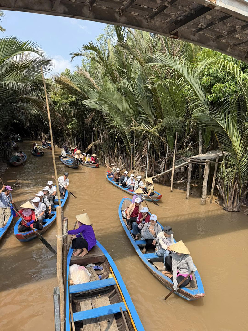 Tham quan trải nghiệm sông nước Tham quan trải nghiệm sông nước