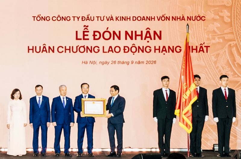 SCIC nhận hu&acirc;n chương Lao động hạng Nhất.JPG