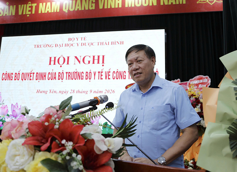 Thứ trưởng Bộ y tế Đỗ Xu&acirc;n Tuy&ecirc;n ph&aacute;t biểu tại lễ c&ocirc;ng bố