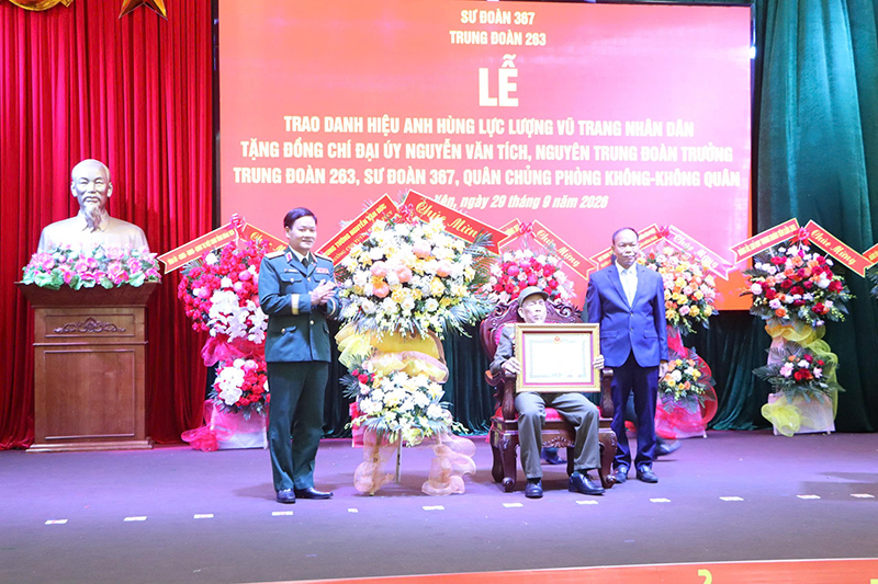 tặng hoa