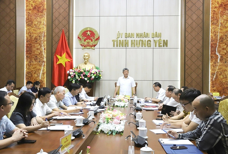 Chủ tịch UBND tỉnh Nguyễn Mạnh Quyền ph&aacute;t biểu chỉ đạo tại cuộc họp