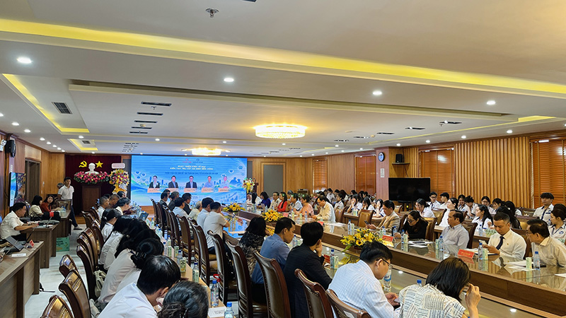 Hội thảo kinh tế bạc