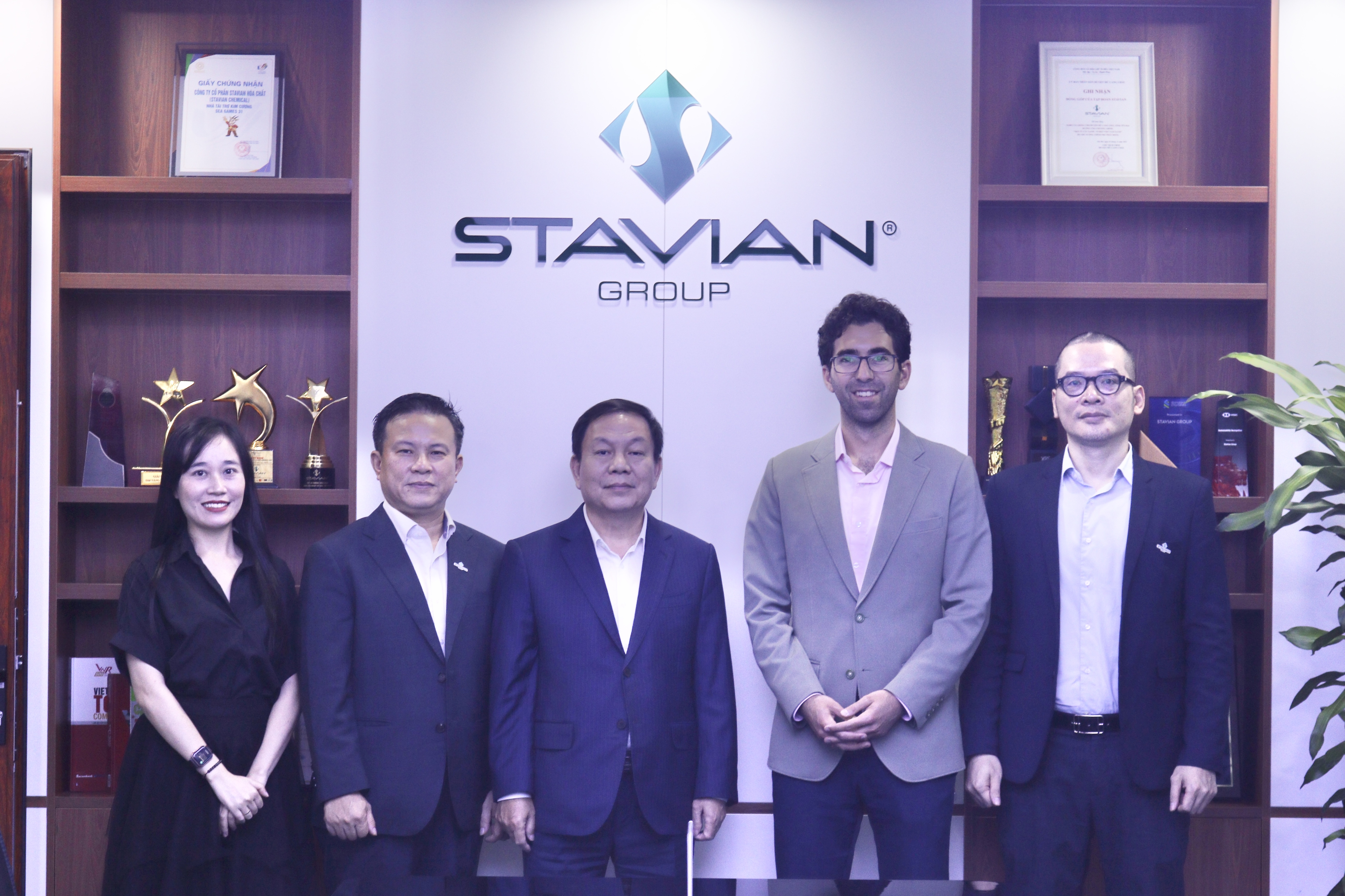Stavian