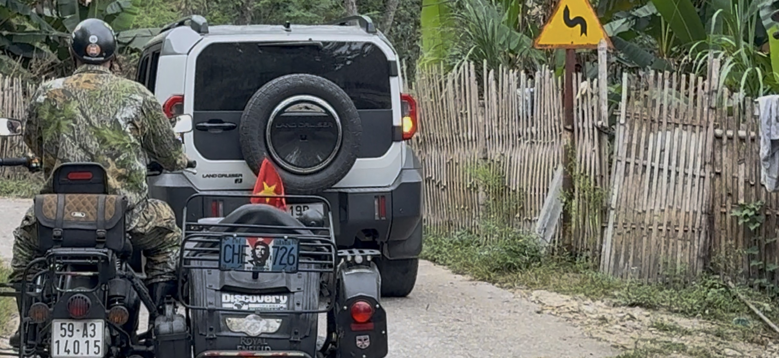 fj8.jpg fj8.jpg