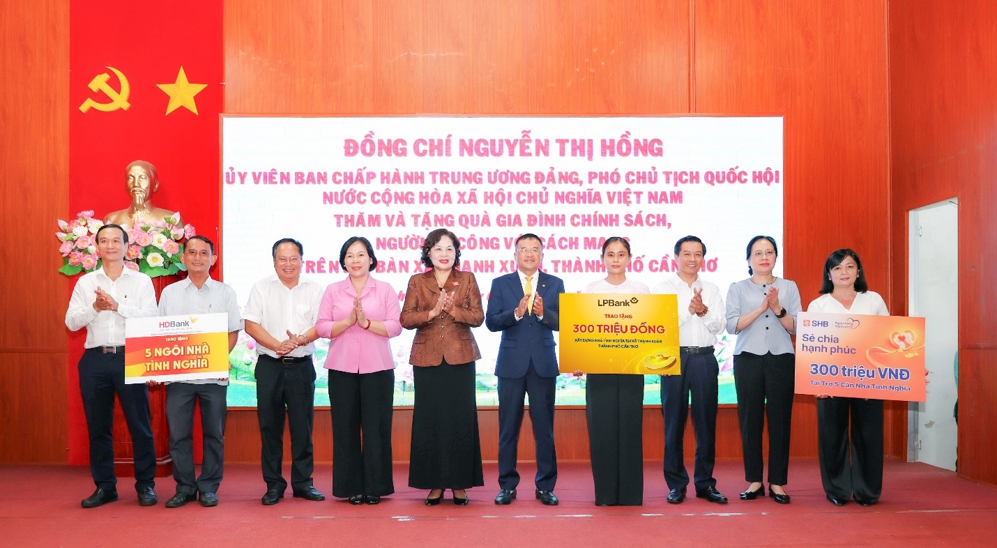 anh 2_LPBank_ Quy den on dap nghiax.jpg